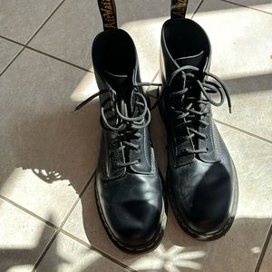 Black Dr Matrens boots